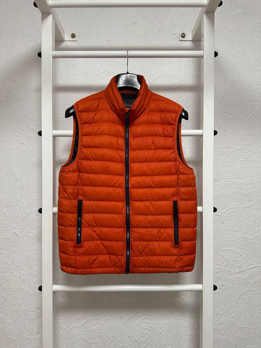 Жилетка М размер Uniqlo