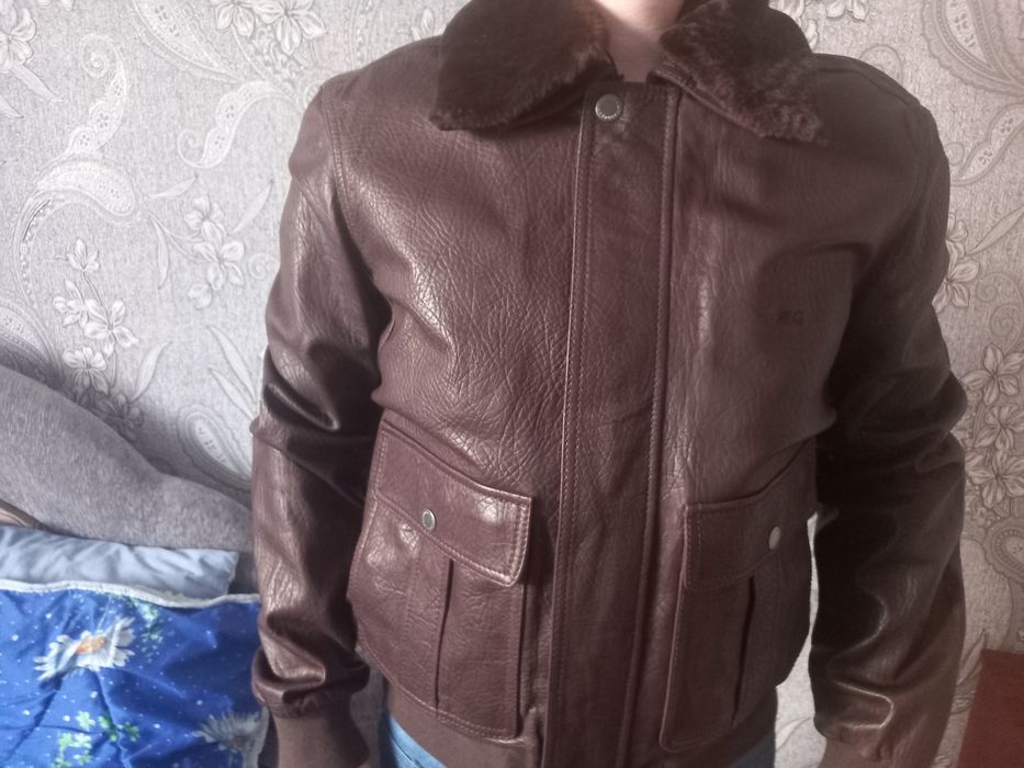 Нова кожана курта