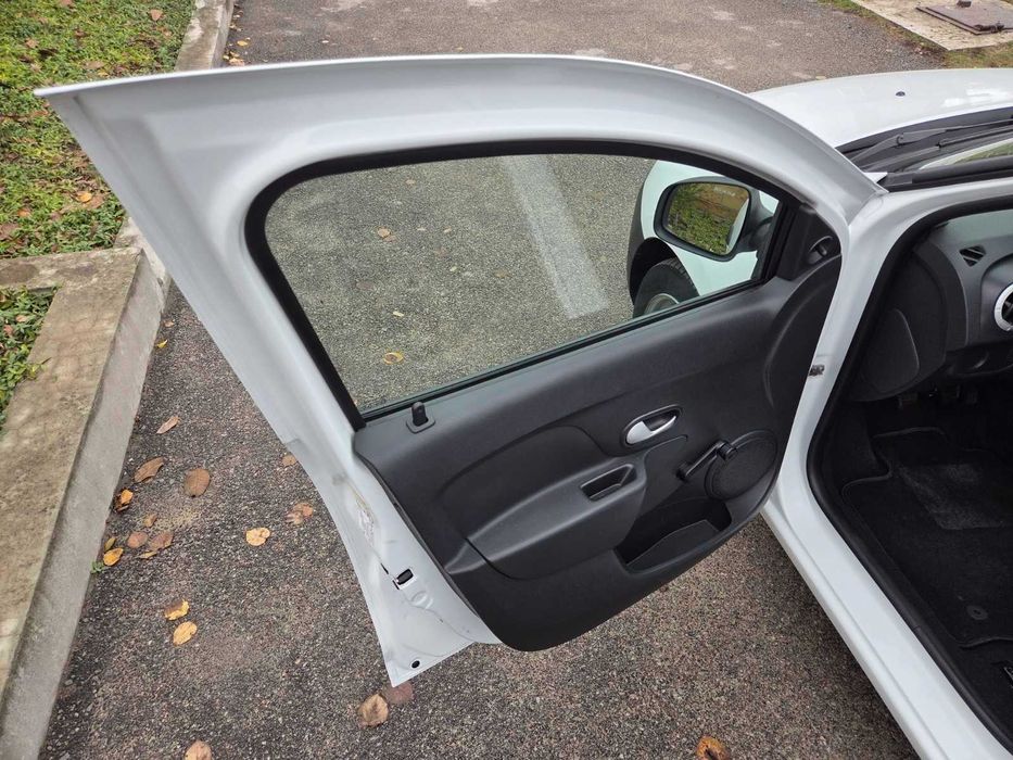 Стан нового авто!!! Dacia Logan 2015. Не битий. Не фарбований.