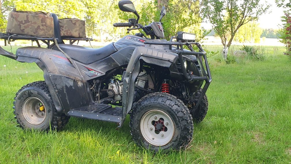 Quad 300 Dinli,  nowe opony i napęd świeży