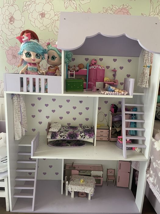 Ляльковий будинок з фанери