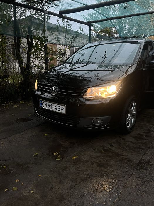 Продам VW Touran 2011