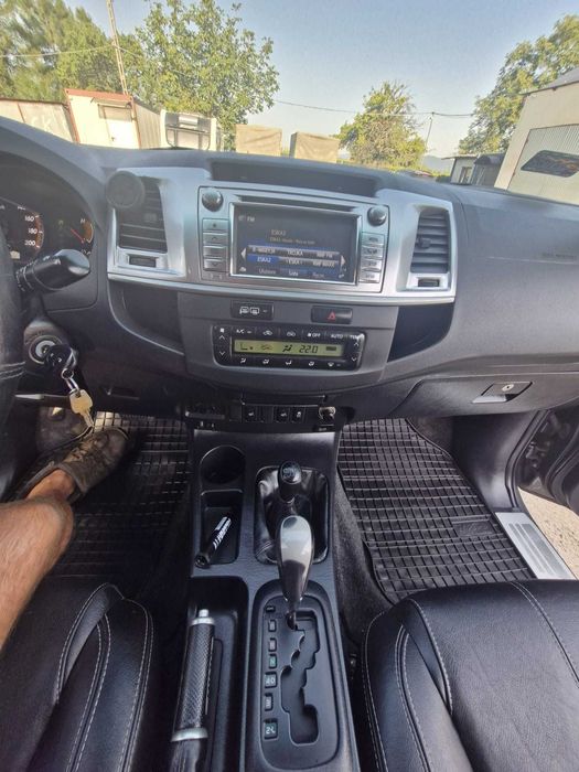 Toyota Hilux 3.0 D-4D Invincible