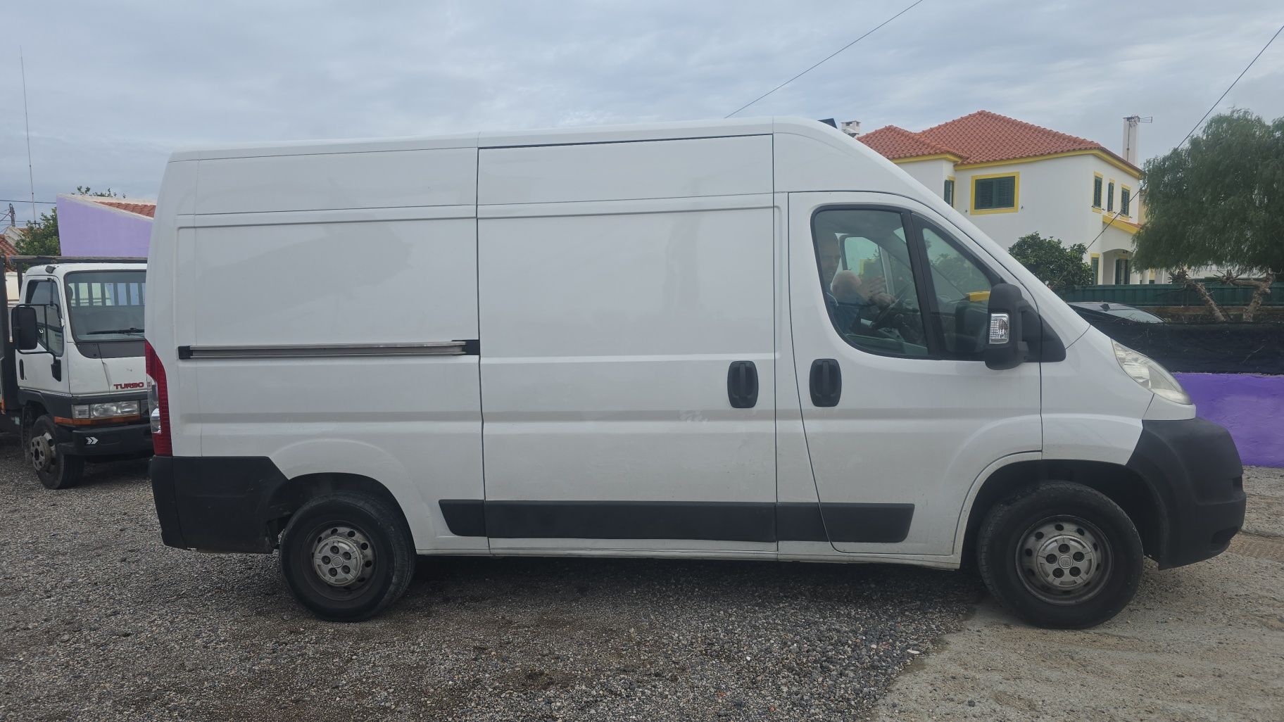 Aluguer carrinha Low Cost