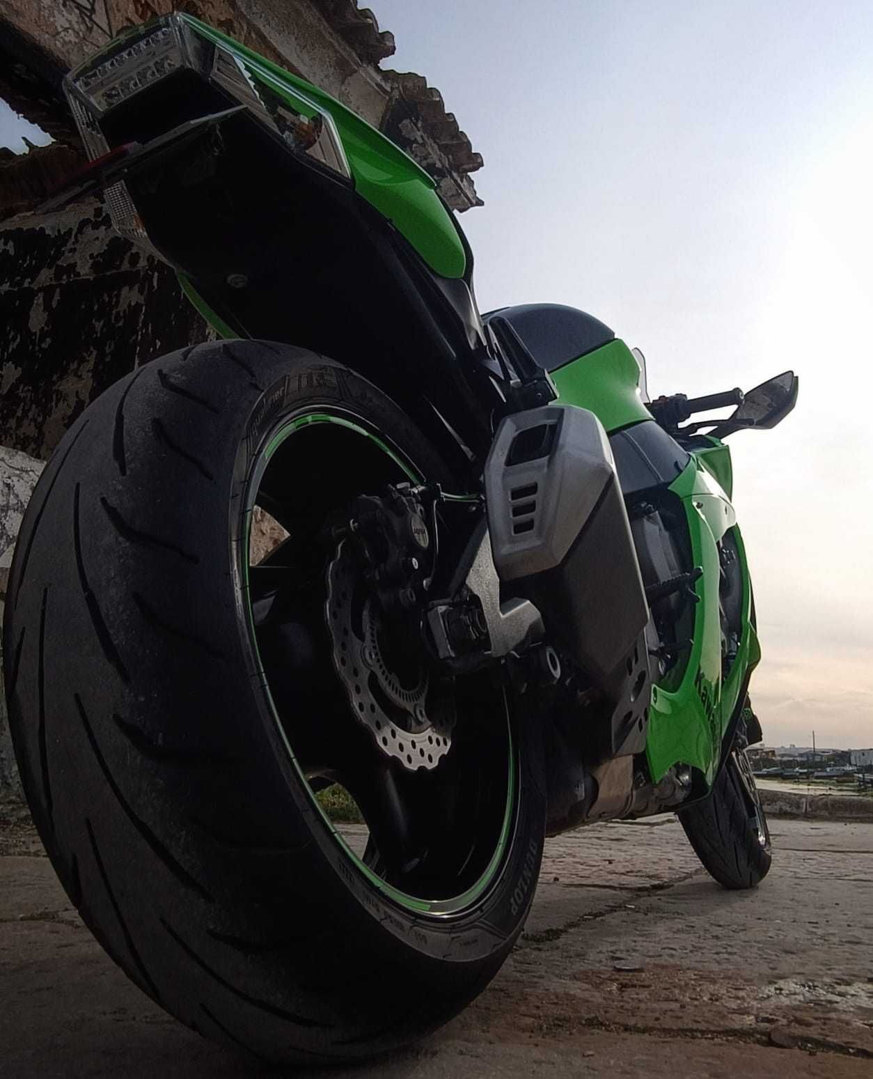 Kawasaki ninja zx10r 2011