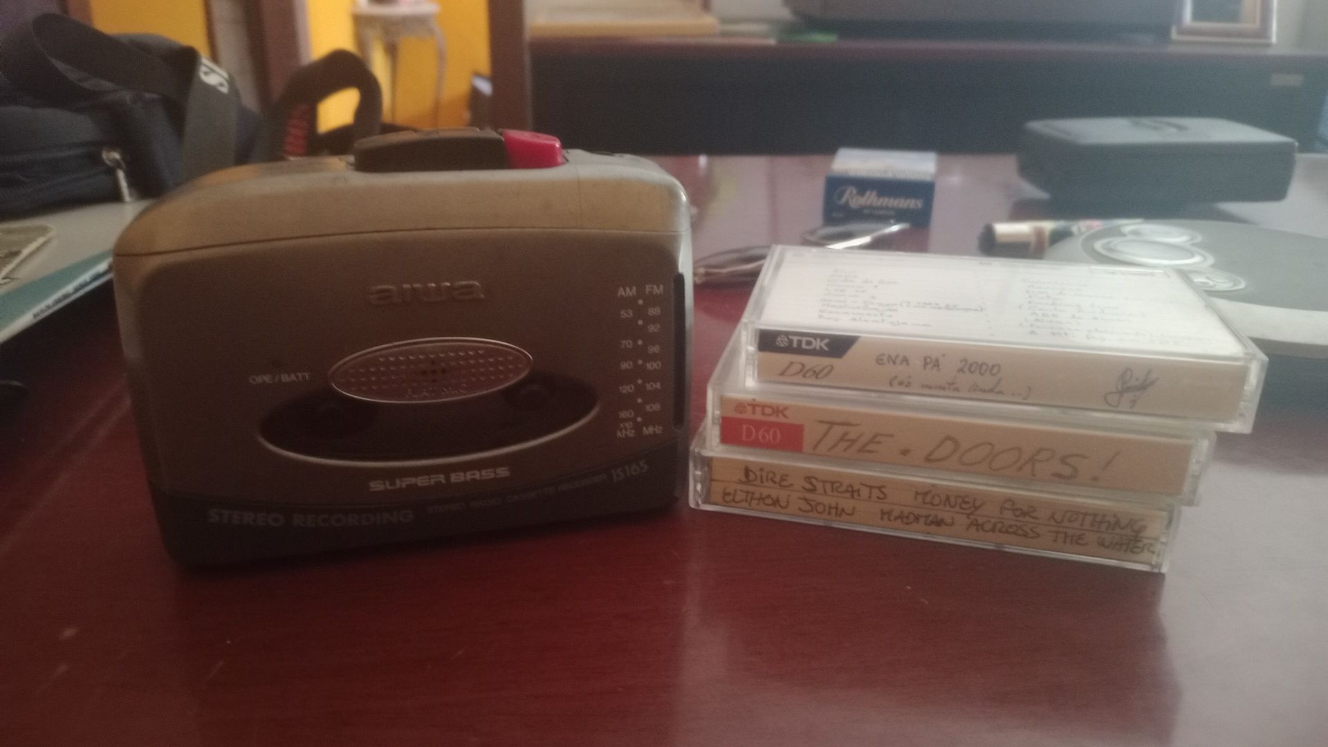 Walkman de cassetes aiwa com radio