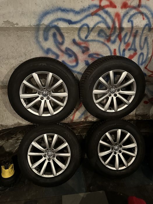 Зимова гума на дисках, VW Touareg 2020 року орігінал. 255/60/18.