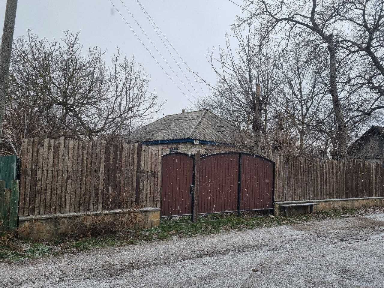Приватний будинок на рівній ділянці