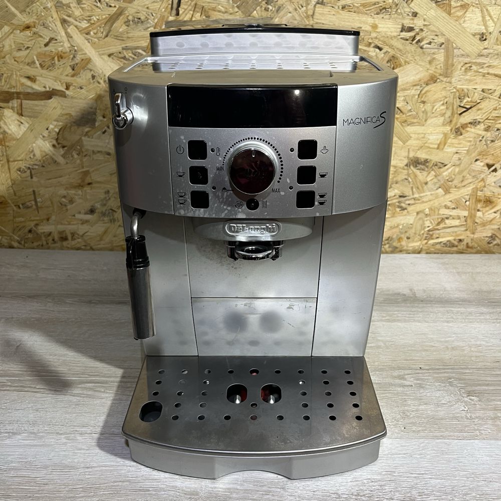 Кофемашина Delonghi Magnifica S