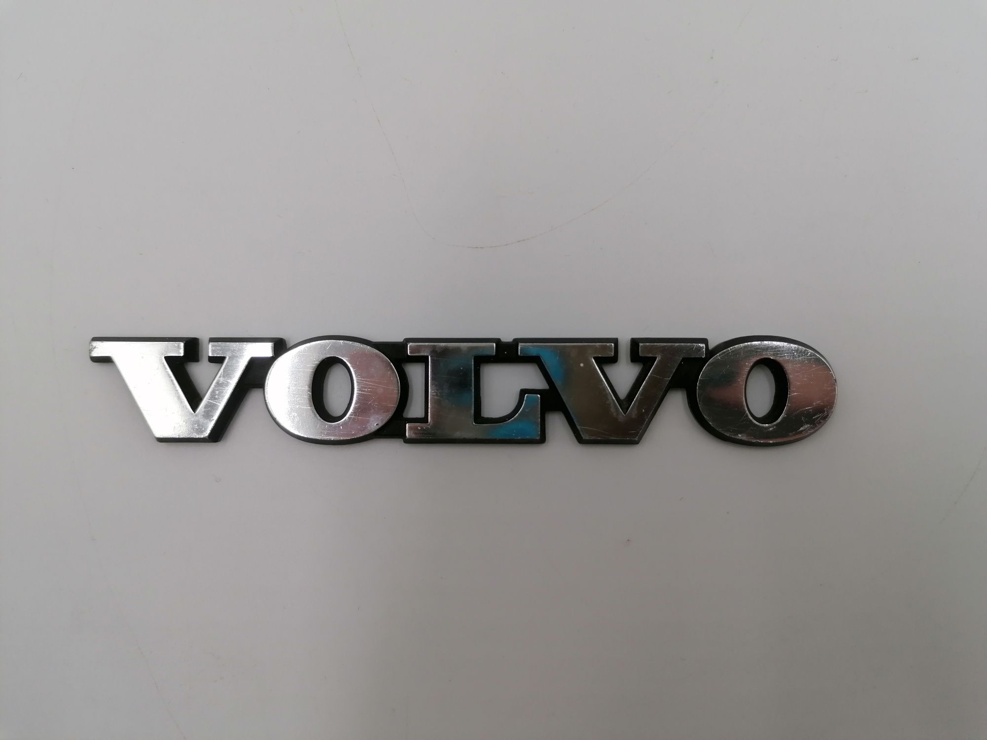 Kolekcjonerski emblemat znaczek Volvo
