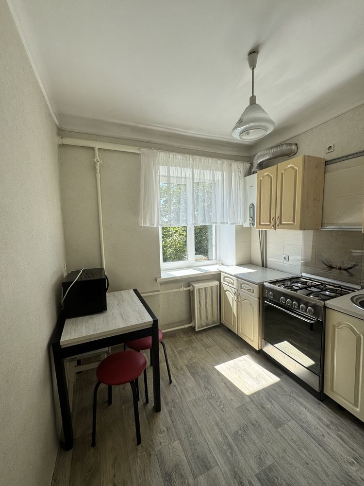 Продаж 1 кімнатної квартири в центрі міста по вул. Ярослава Мудрого 28