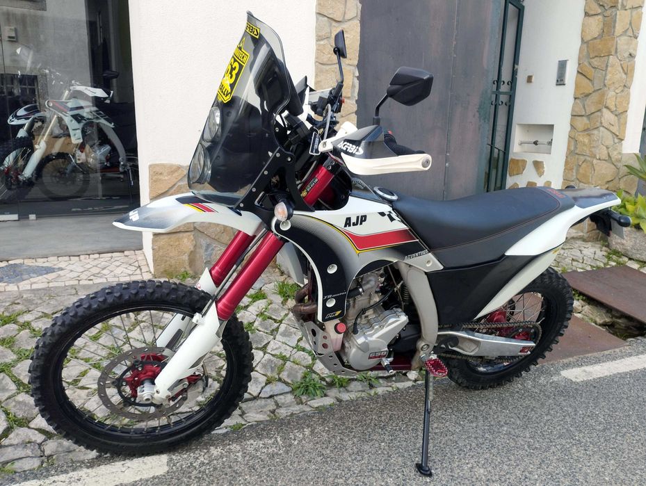 AJP PR7 650 Adventure - 2018 - Muito estimada e original
