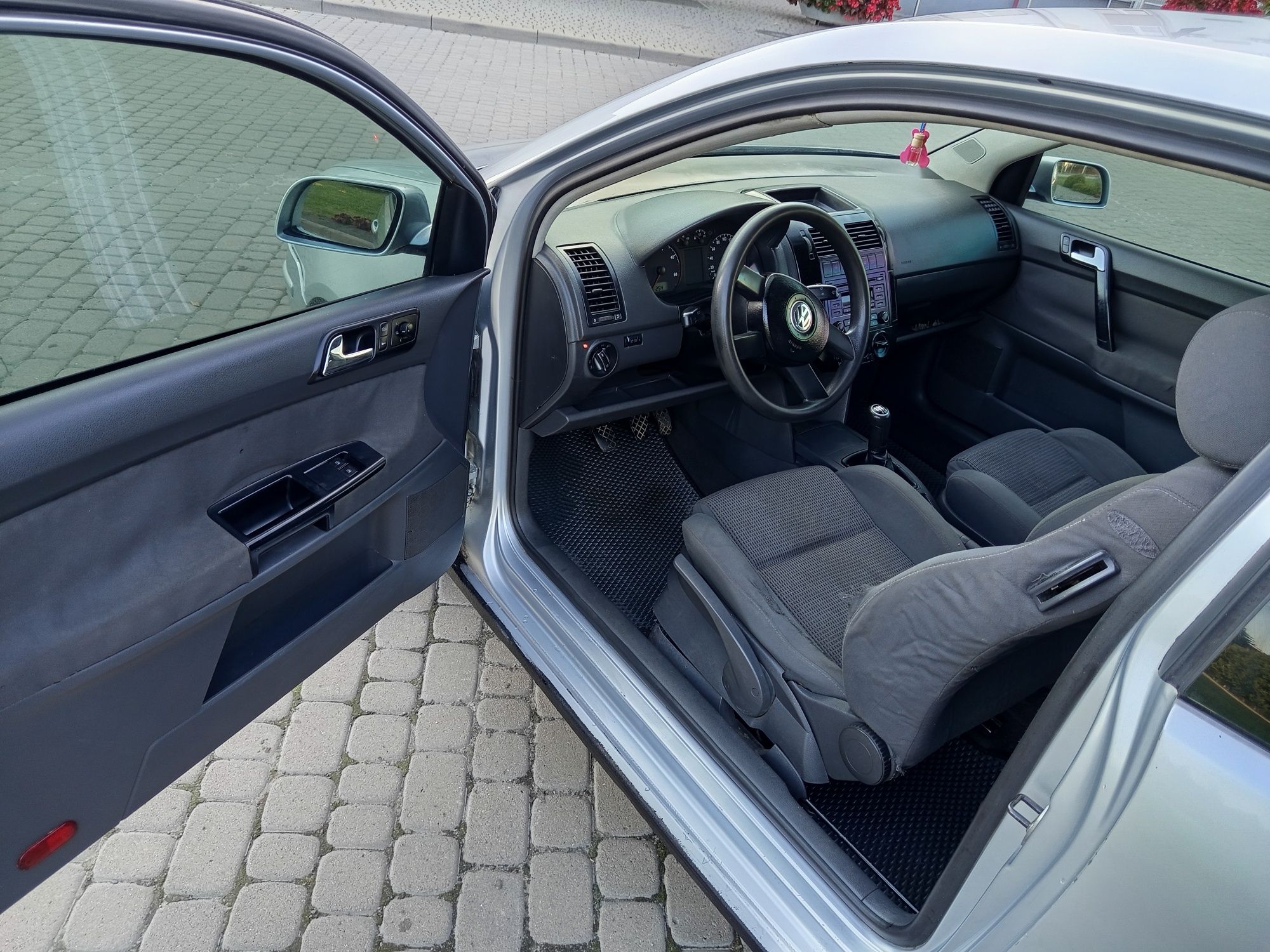Volkswagen polo 2003p
