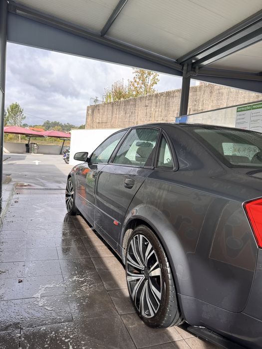 Audi a4 b6 carro muito bem estimado