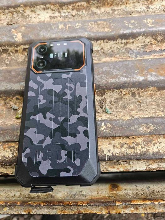 Знайдено Телефон f150