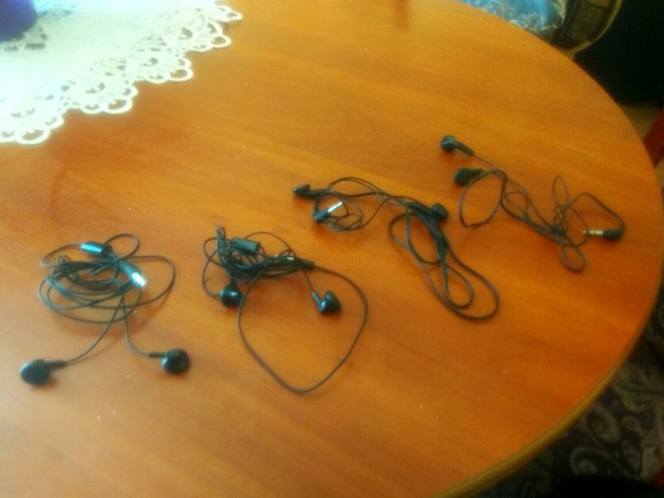 Продам наушники до телефону