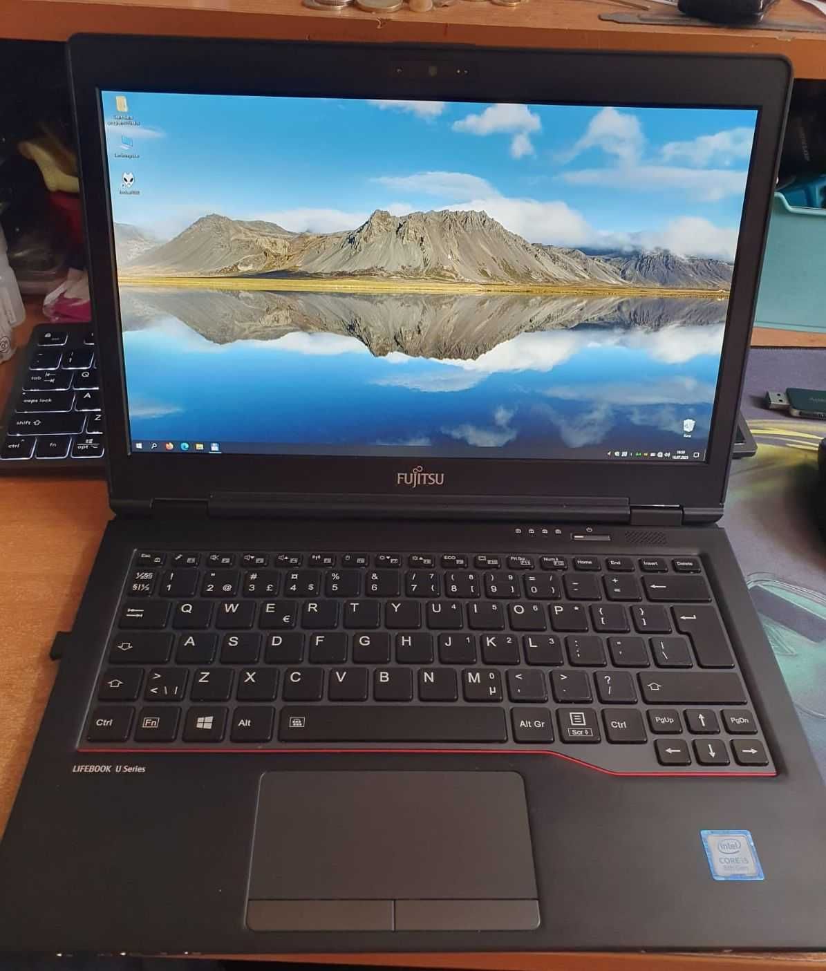 Laptop 12,5" Fujitsu U728 Ultrabook Full HD i5-8250U, Power Delivery