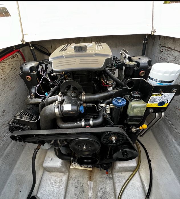 Tecnomariner Mythos Stealth, Mercruiser 4,3 MPi, wędkarska