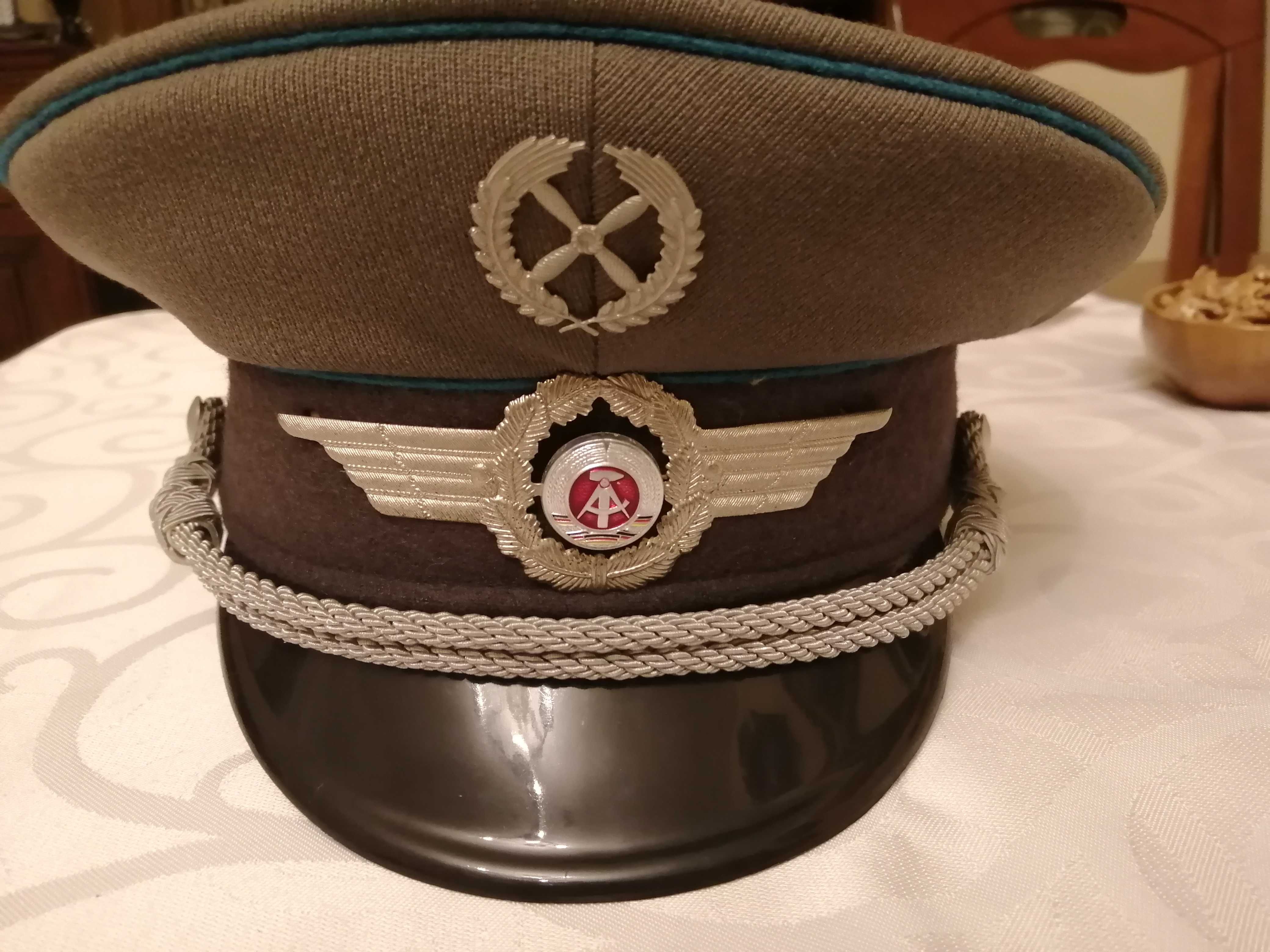 Militaria - Mundur porucznika lotnictwa DDR