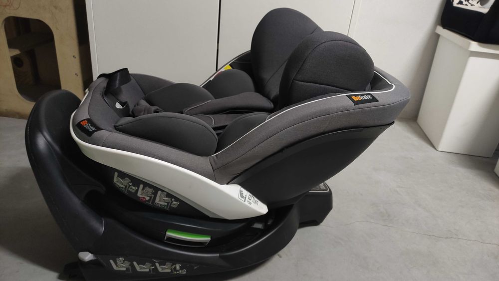 Cadeira Auto iZi Turn i-Size da BeSafe