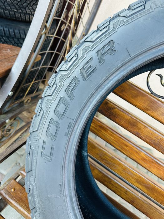 Шини зимові пара 285/45 R22 (114H) Cooper Discoverer A/T3