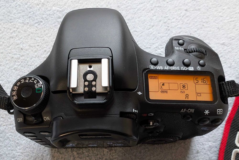 Aparat fotograficzny Canon EOS 7D lustrzanka jak NOWY tylko 27044 foto