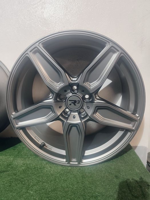 Felgi aluminiowe 5x114.3 et 35 20" 9J Mitsubishi Outlander Mazda Kia