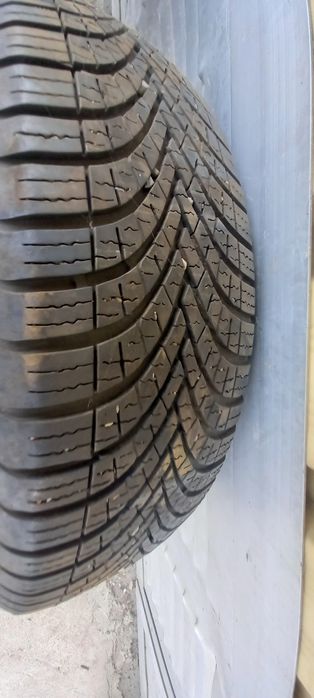 Пара ризини 175/65R14 DEBICA.