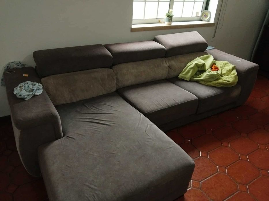 Sofa com chess loge