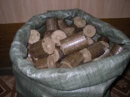 Паливнi брикети Nestro дуб. Топливные брикеты.