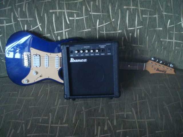 Продам электрогитару с комбиком