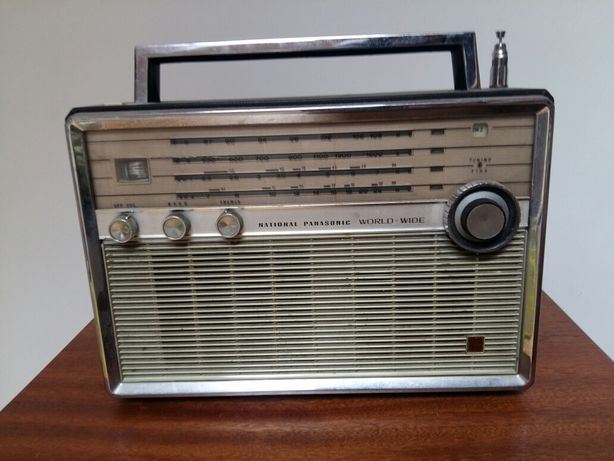 Rádio antigo da Panasonic