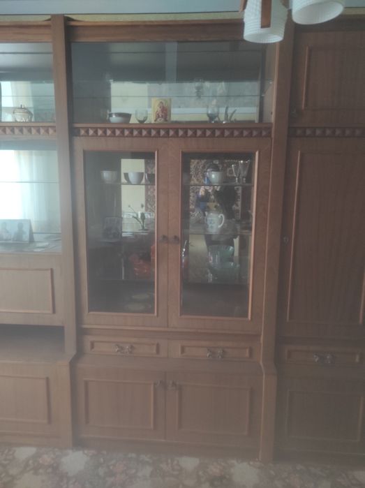 Радянська стінка у хорошому стані.