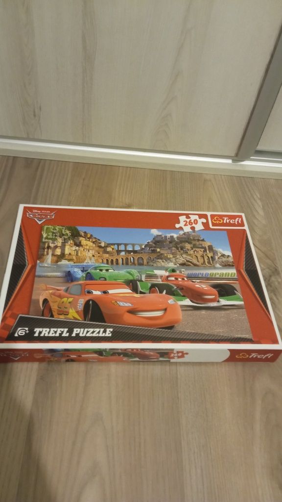 Puzzle różne trefl