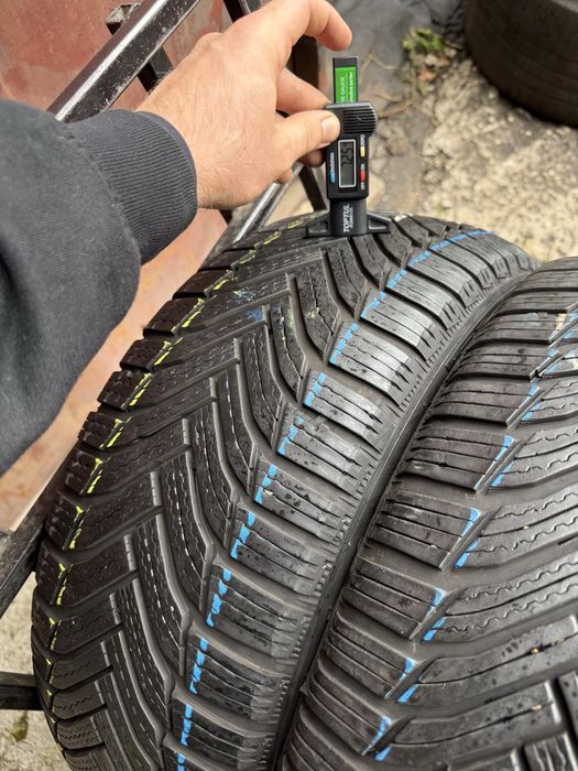 Шины БУ 225 45 R 17 Michelin alpin 6 комплект зима