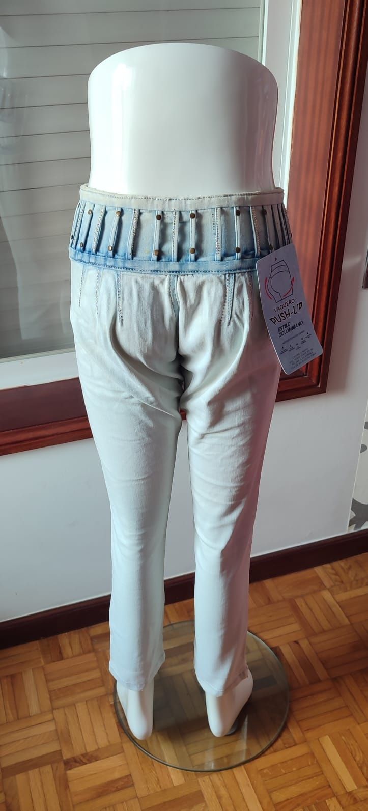 Calças de ganga Skinny, estilo colombiano, Push-Up - Novas

- Talla 8
