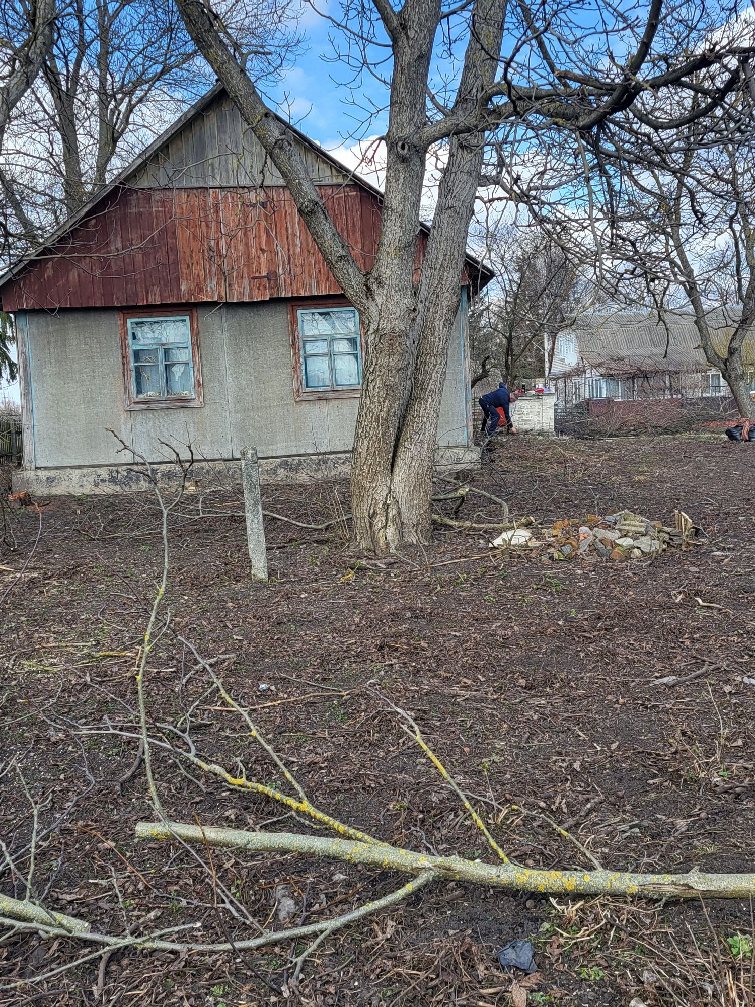 Продам ДУУЖЕ  дешево,будинок на землі,с.Врублівка(55км від Житомира