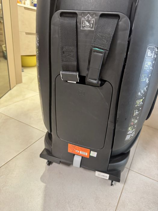 Продам автокресло Britax