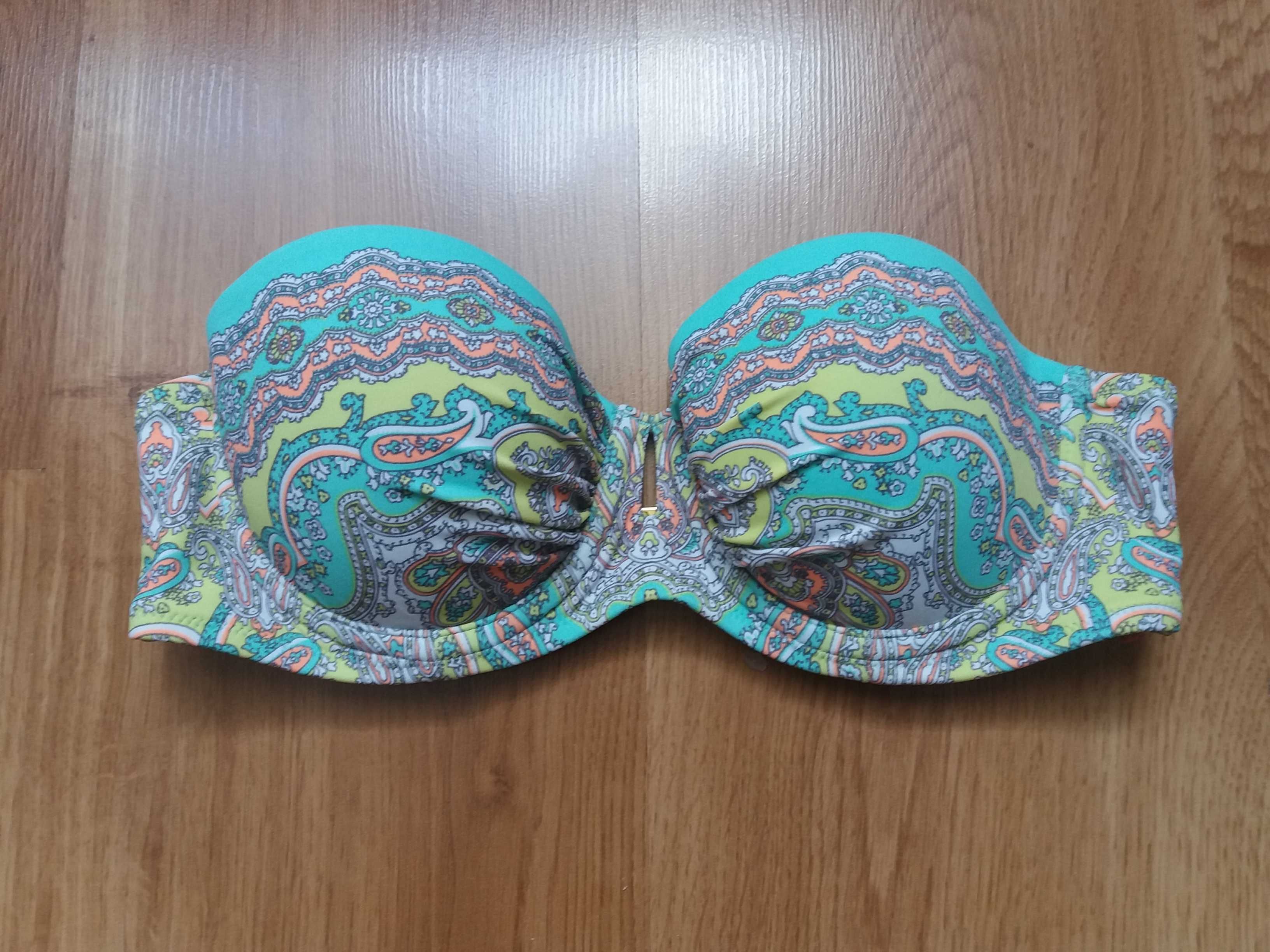 Góra stroju Victoria's Secret 75B