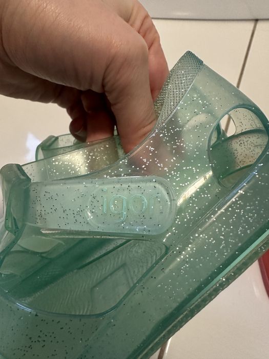 Сандалі,босоніжки igor