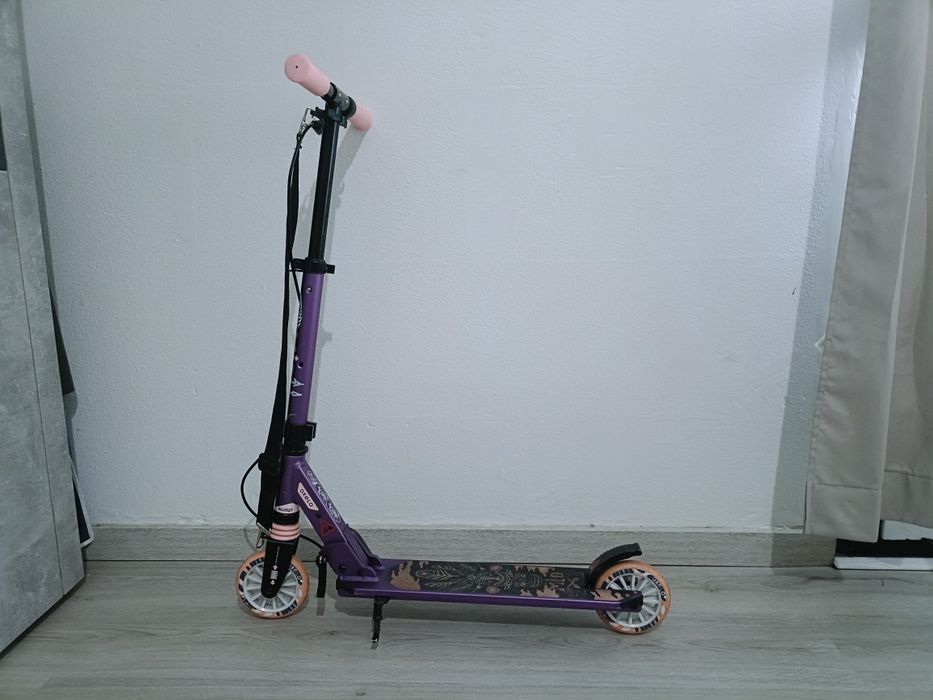 Trotinete menina lilás