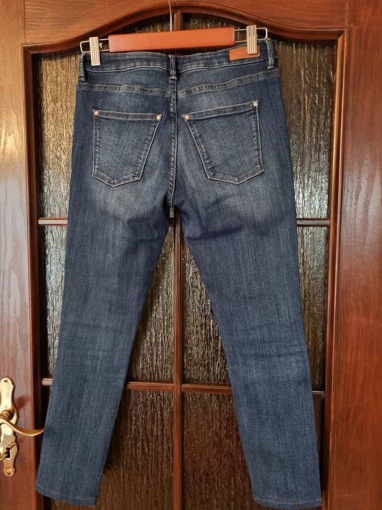 Spodnie damskie jeans