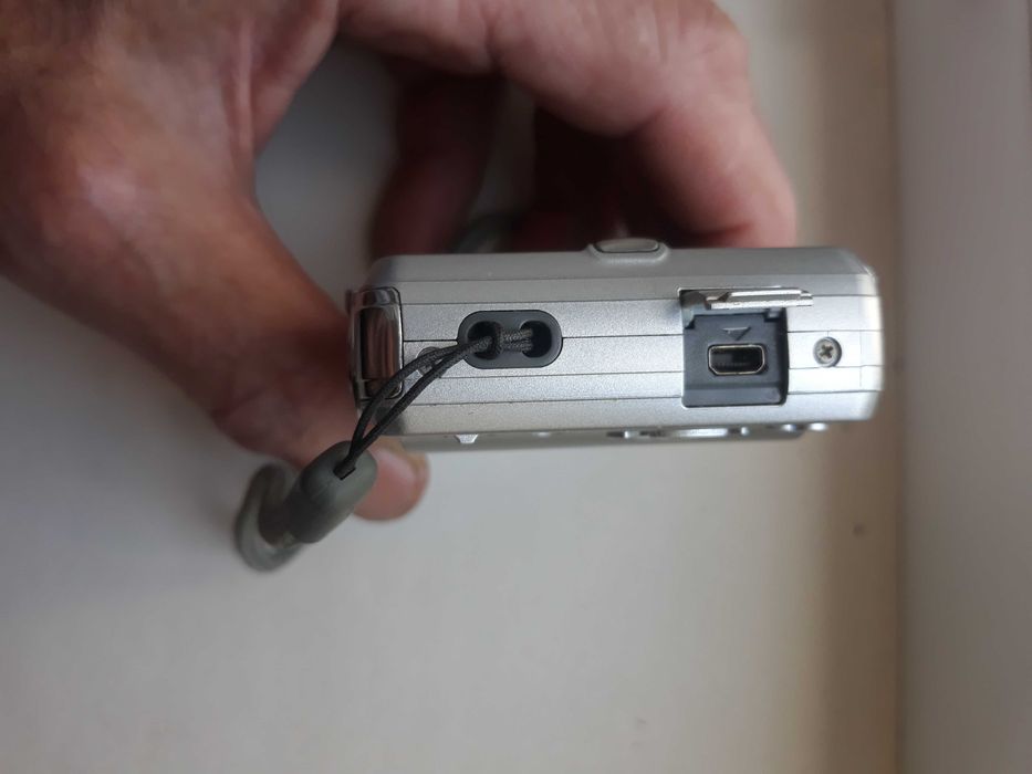 Цифровая фотокамера Panasonic Lumix DMC-F4EE-Silver (Japan/Indonesia)