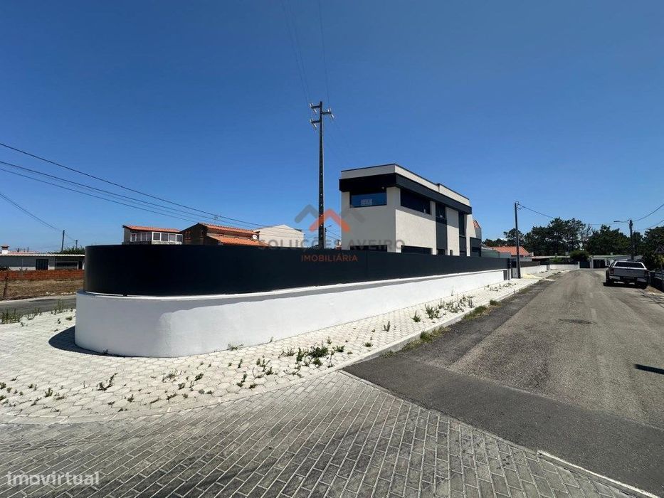 Moradia T3 Isolada e Pronta Habitar!