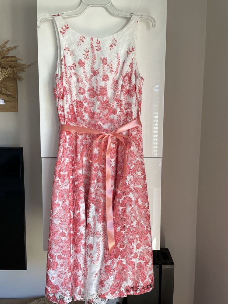 Piekna koronkowa sukienka midi r.38 Bonprix
