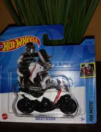 Hot Wheels motor Ducati DesertX motocykl ścigacz