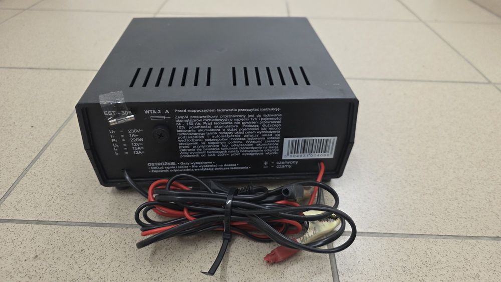Prostownik ładowarka stefpol est-305 15A 12V