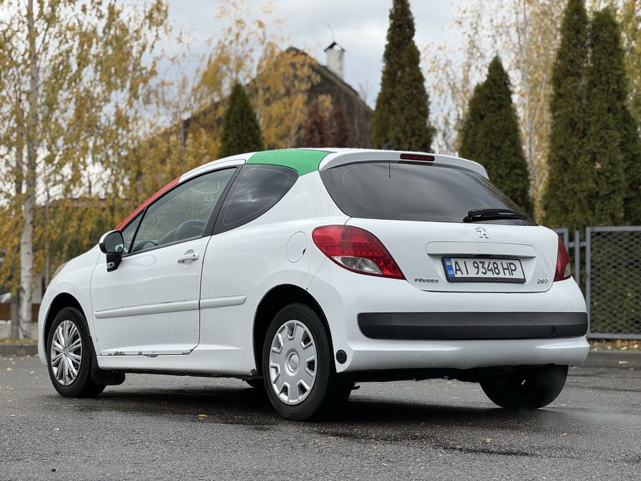 Продаи пижо 207 1.4 газ бенз 2012 гола