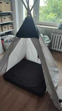Duży namiot tipi
