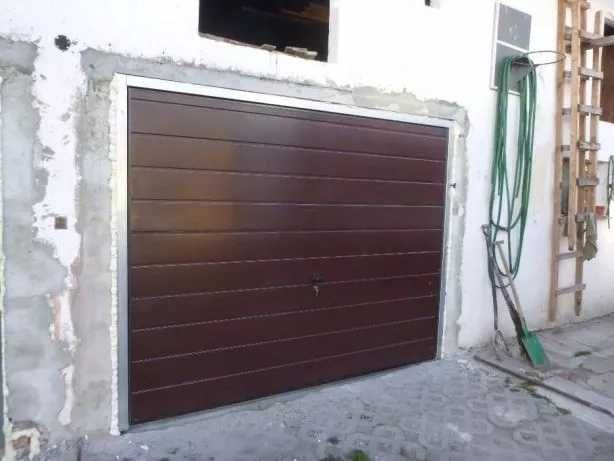 Bramy Drzwi garażowe uchylne dwuskrzydłowe na wymiar Brama garażowa
